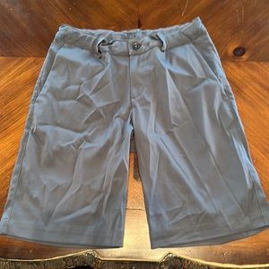 Nike golf boys YM shorts